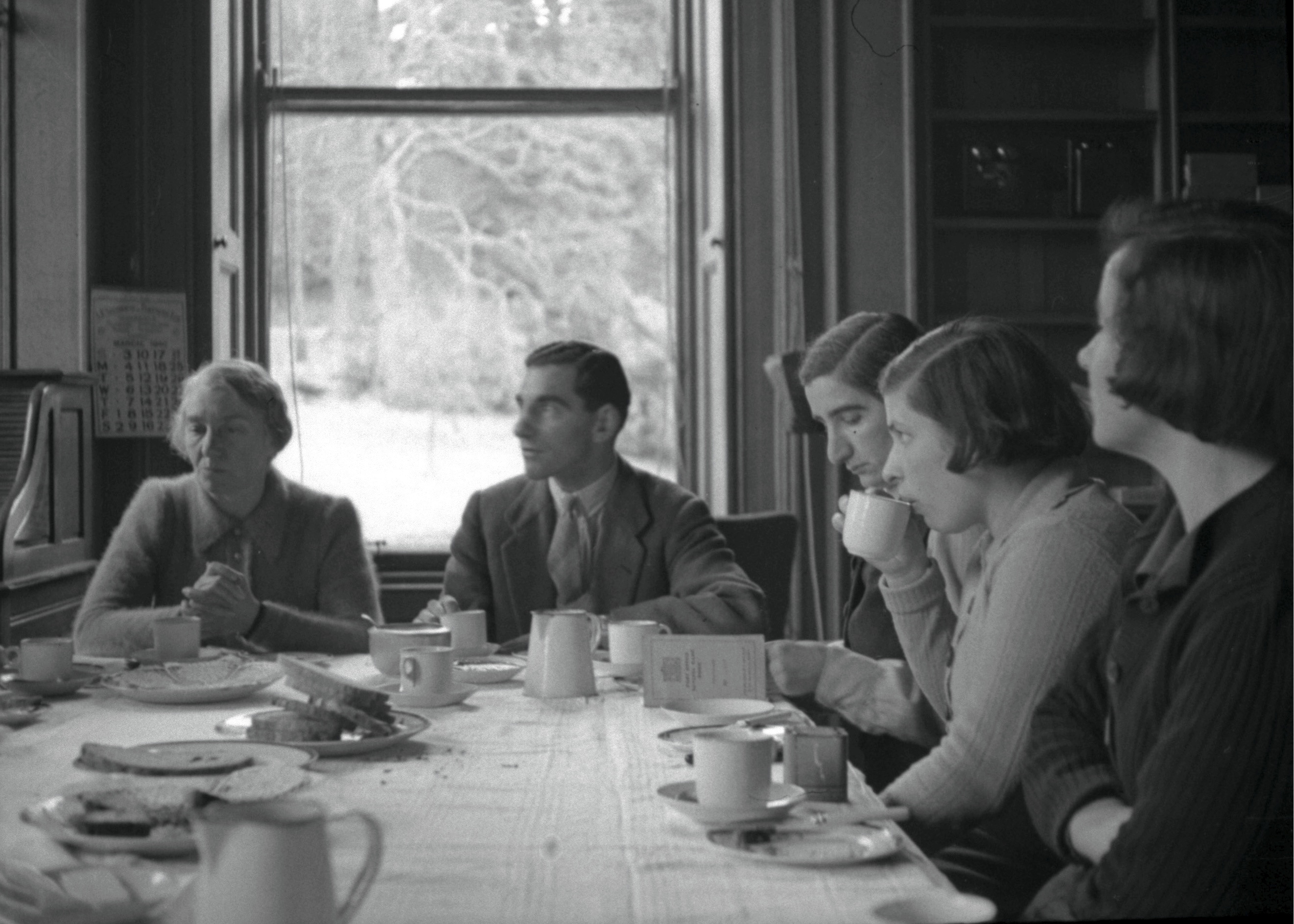Maxwell entertaining pupils to tea.jpg