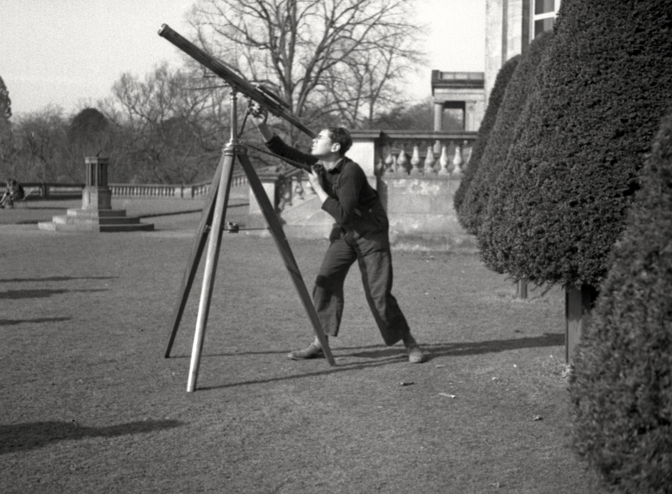 Telescope. Trying it out.jpg