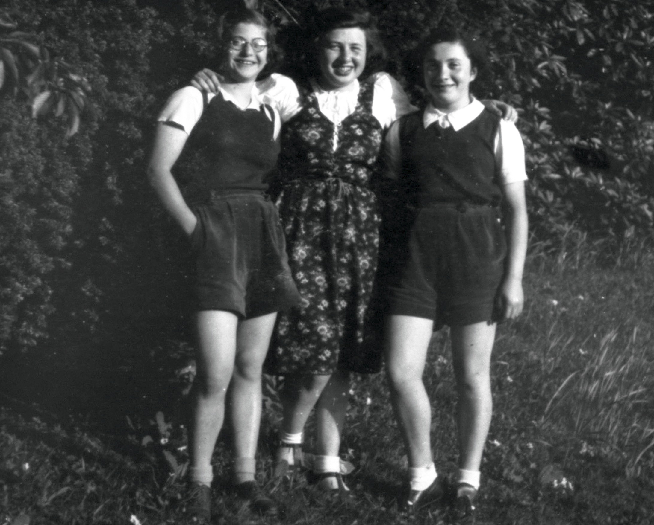 Three girls, two in shorts.jpg