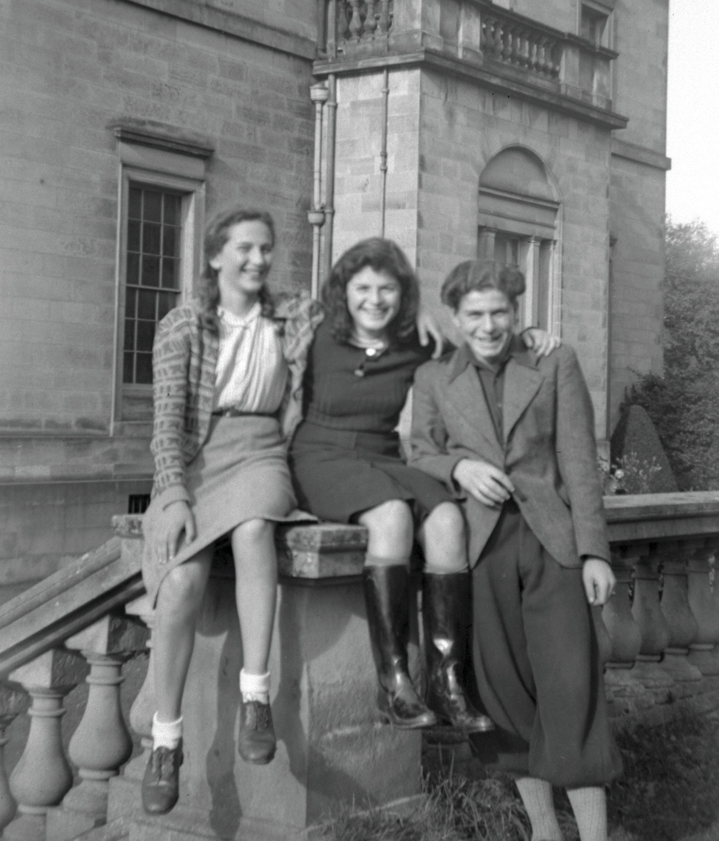 Two girls and boy2.jpg