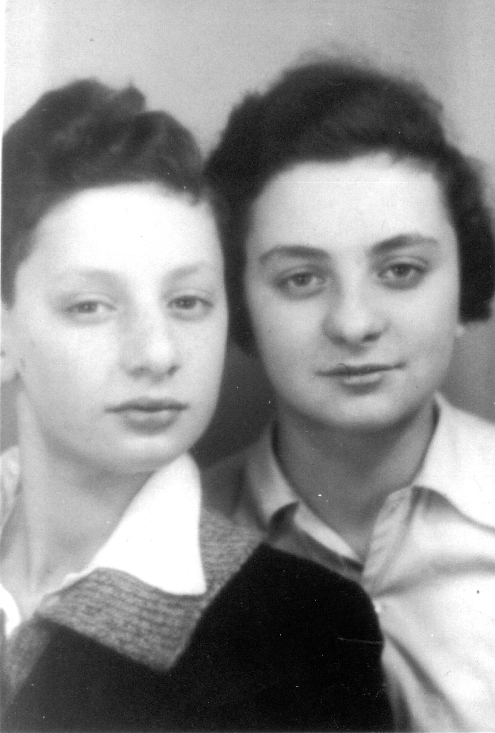Laura Samuel on the right and her brother.jpg