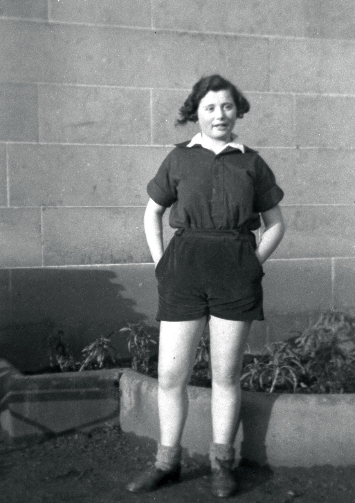 Single girl in shorts.jpg