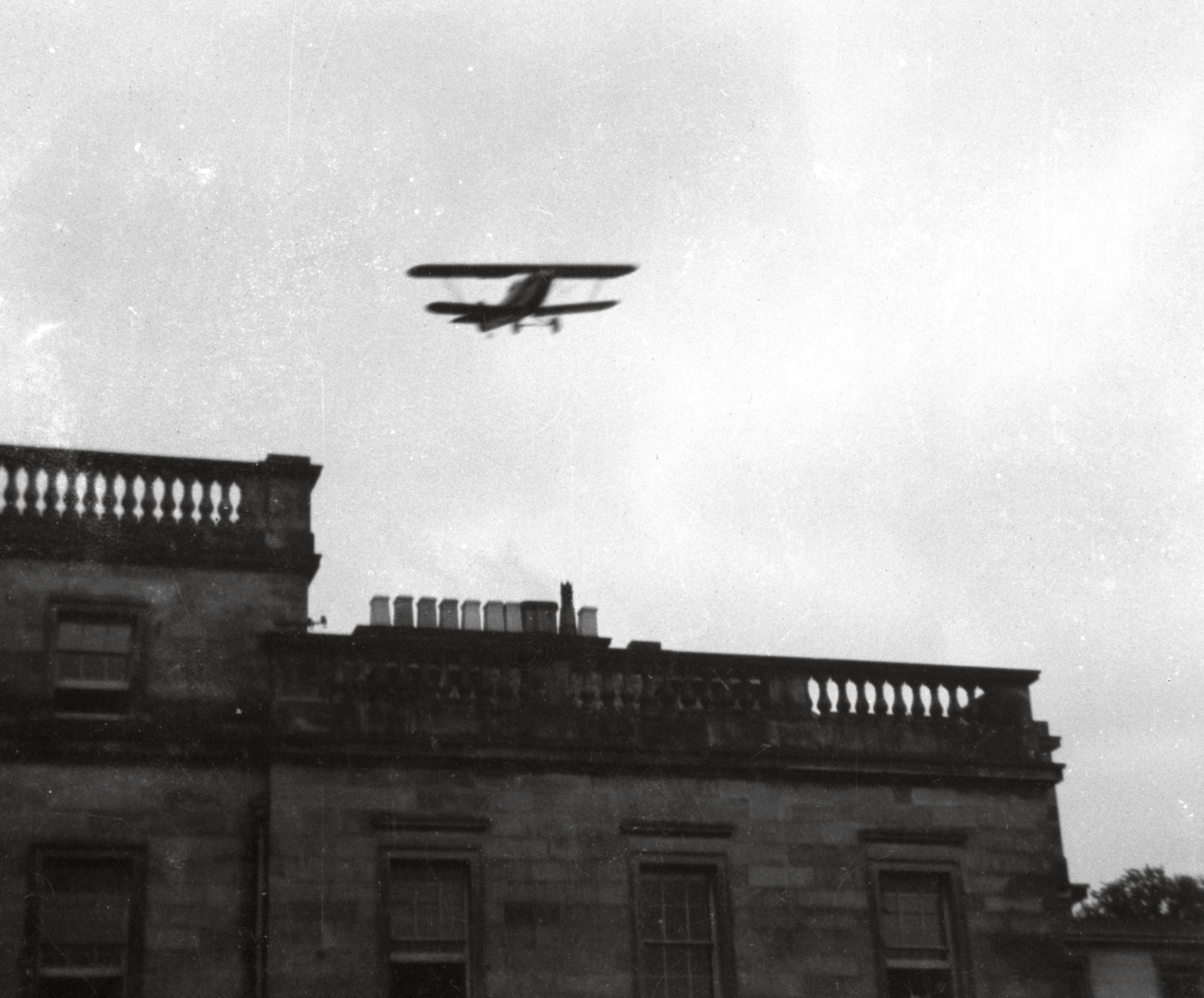 Audax overflies Whittingehame.jpg
