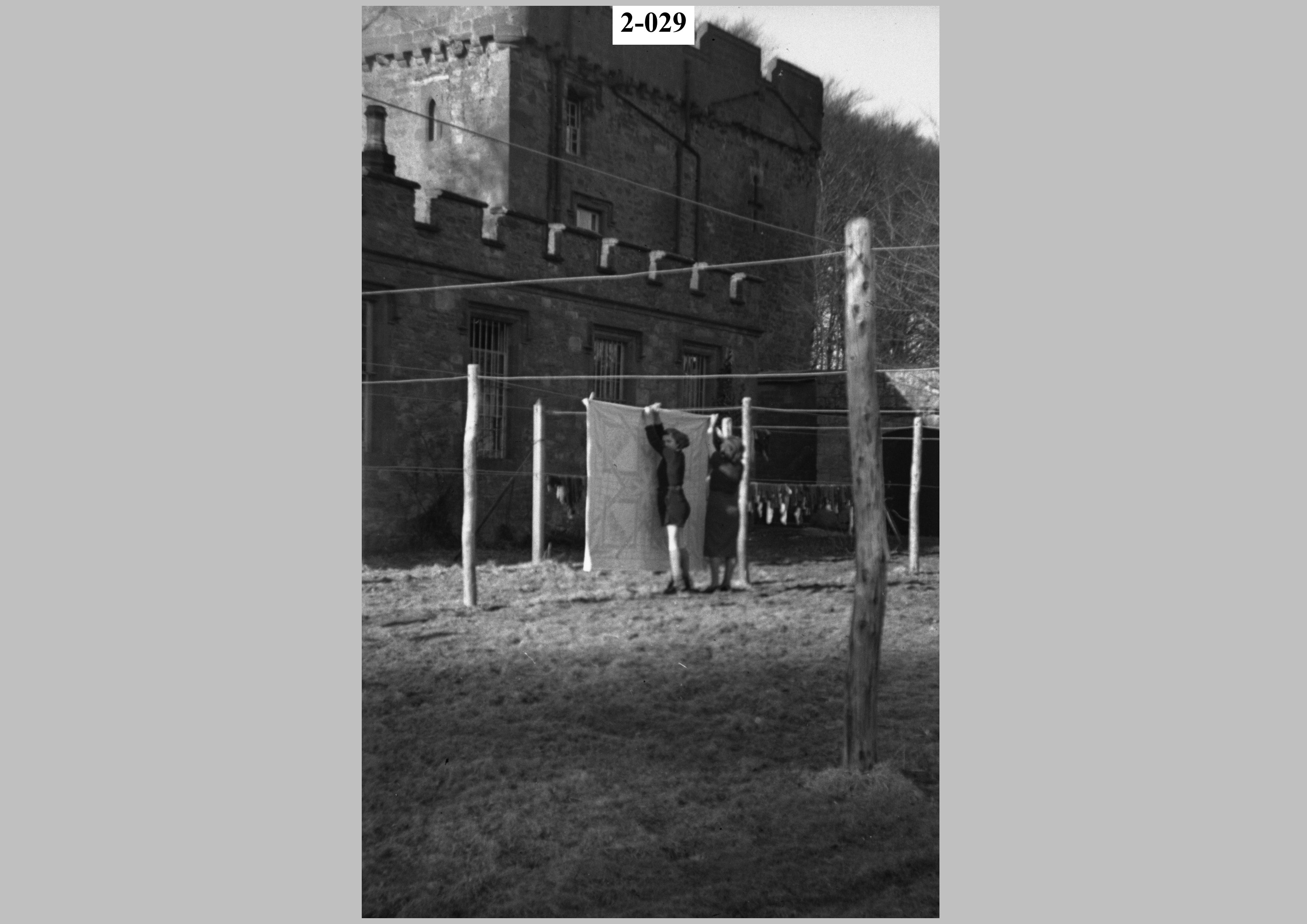 Hanging laundry2.jpg