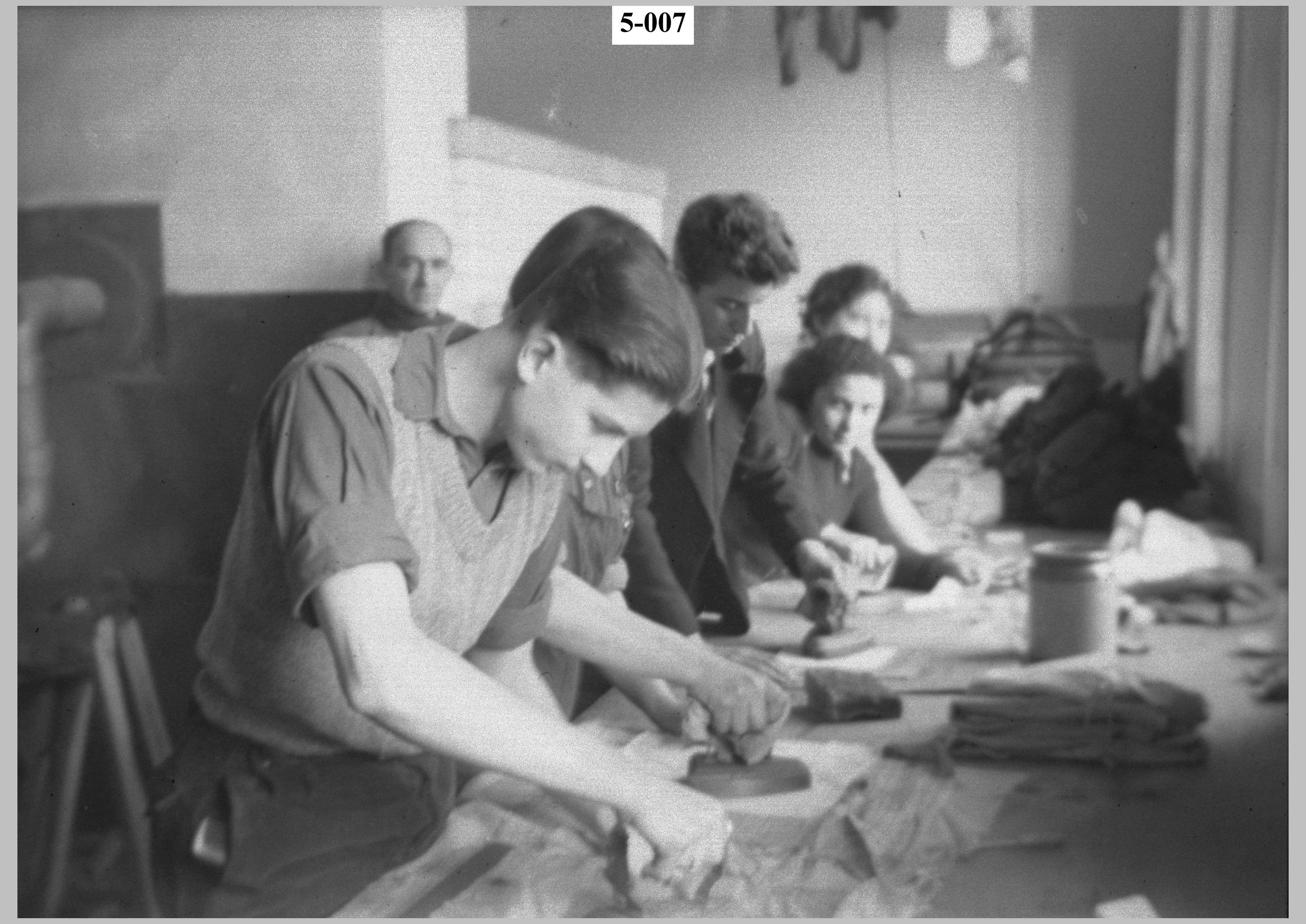 Pupils ironing3.jpg
