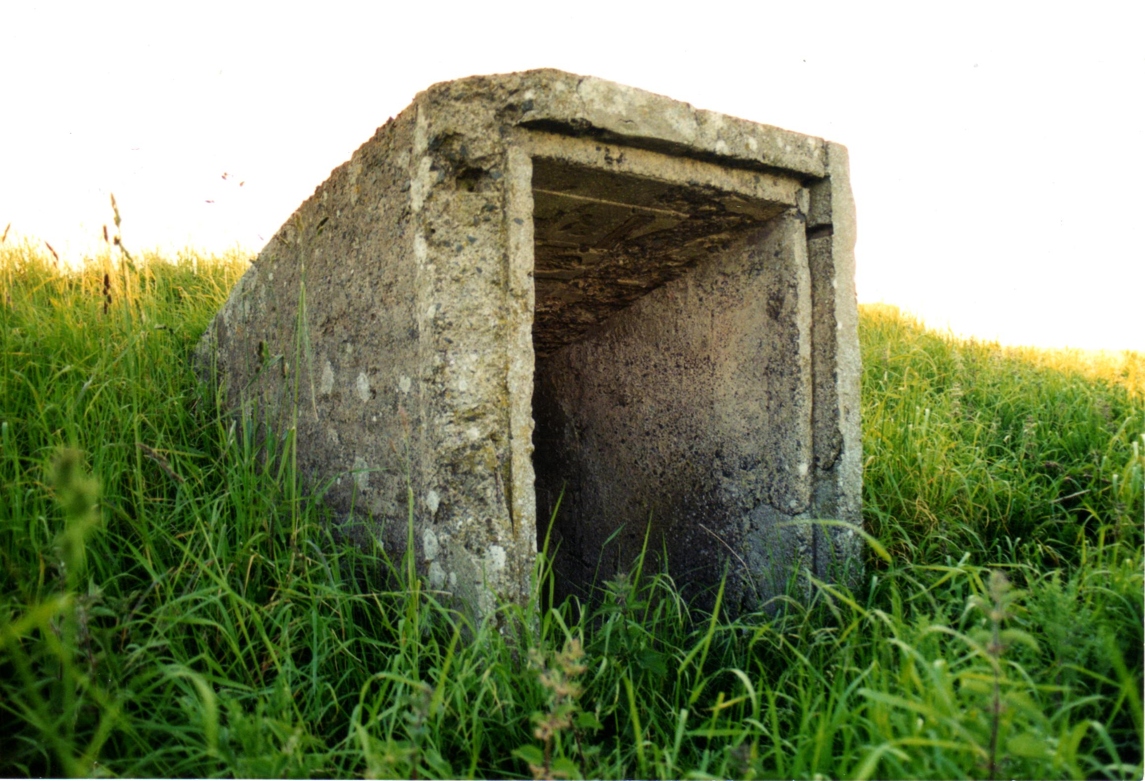 Decoy airfield at Halls Farm. Bunker entrance.jpg